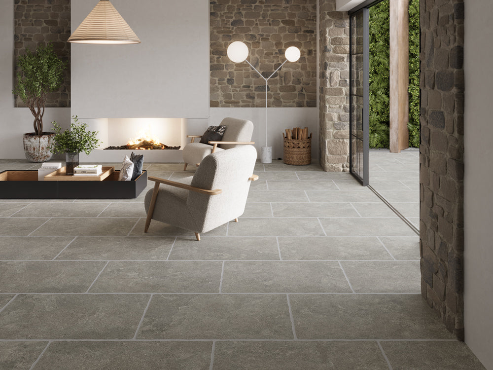 Charlbury Smoke Tumbled Grip R11