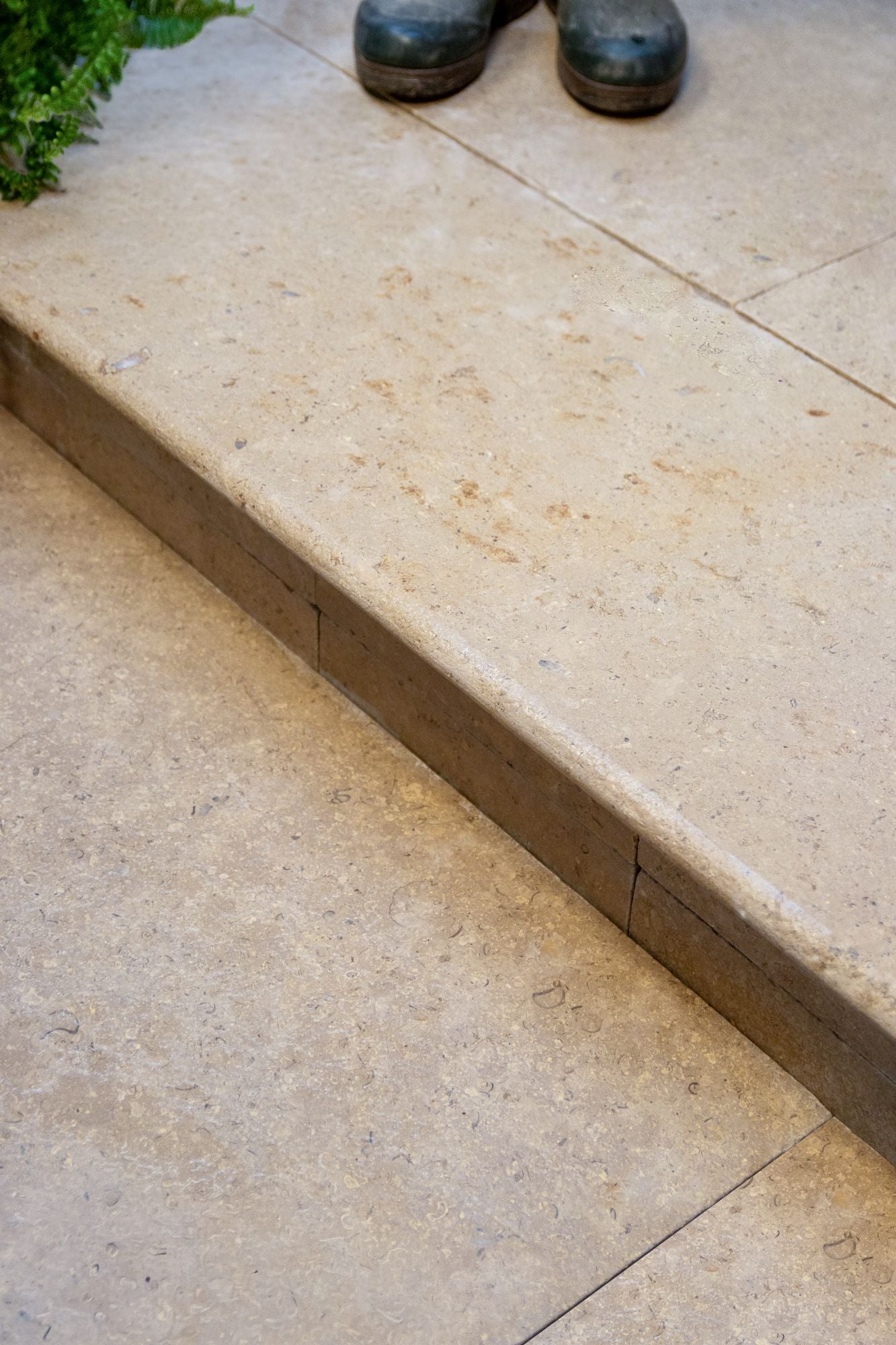 Selborne Limestone Bullnose Step Tumbled & Etched Finish With Rain Drip