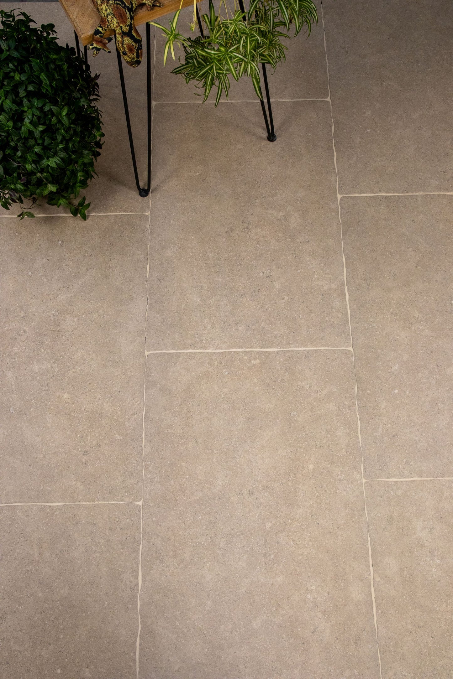 Charlbury Classic Tumbled Grip R11