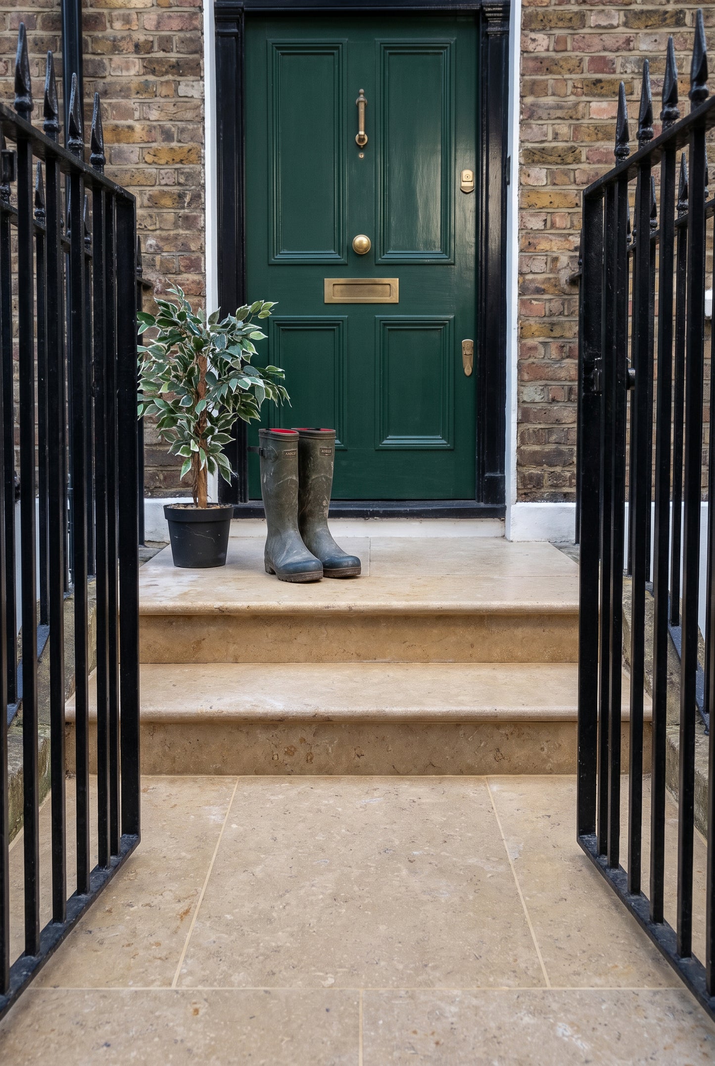 Selborne Limestone Bullnose Step & Riser - Tumbled & Etched Finish