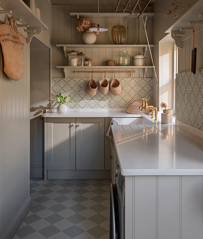 Aventuras Porcelain Porto Olive 