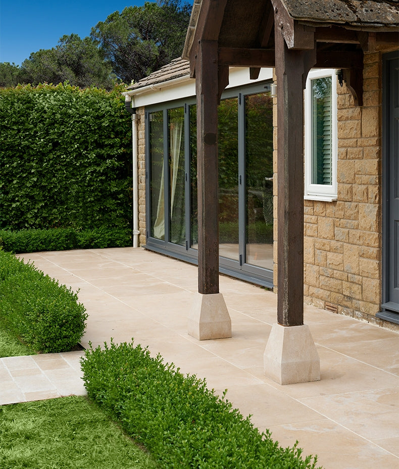 buscot-limestone-tumbled-&-etched-finish