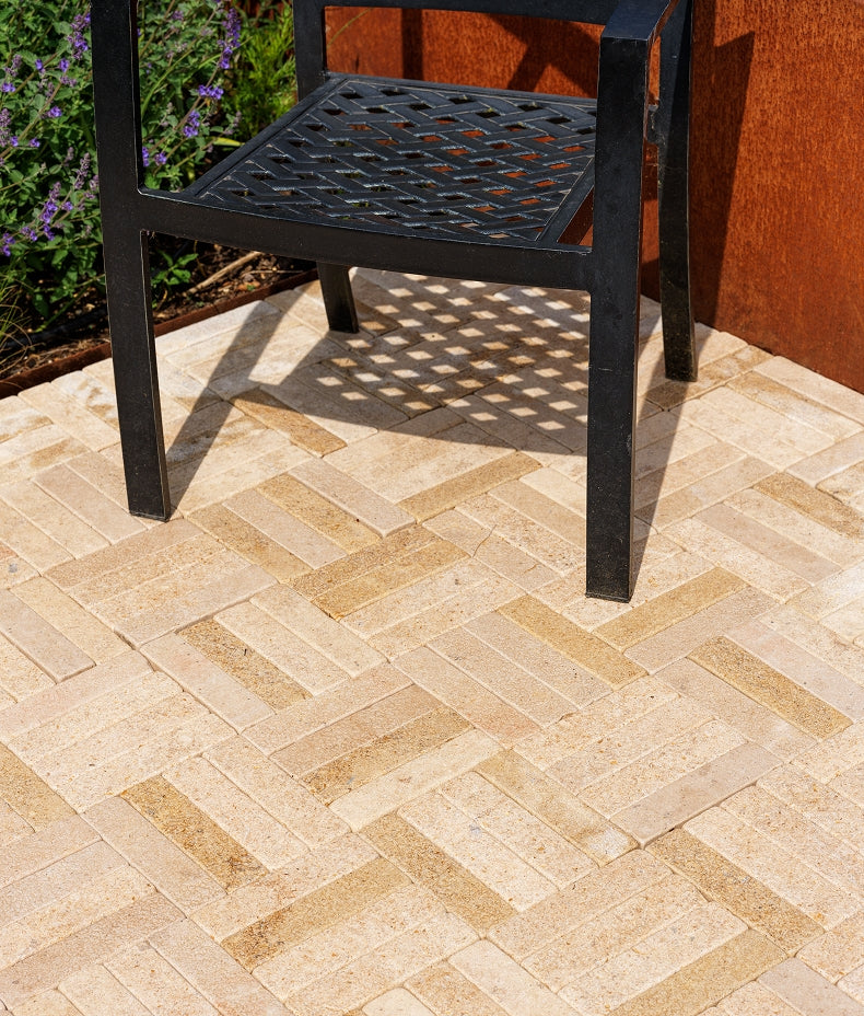 buscot-limestone-klinkers-tumbled-&-etched-finish