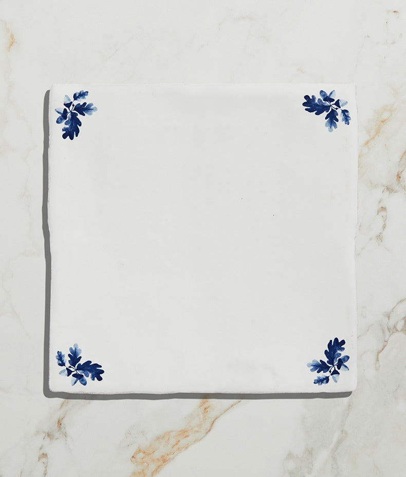dyrham-dairy-ceramic-oak-leaf-corner-decor