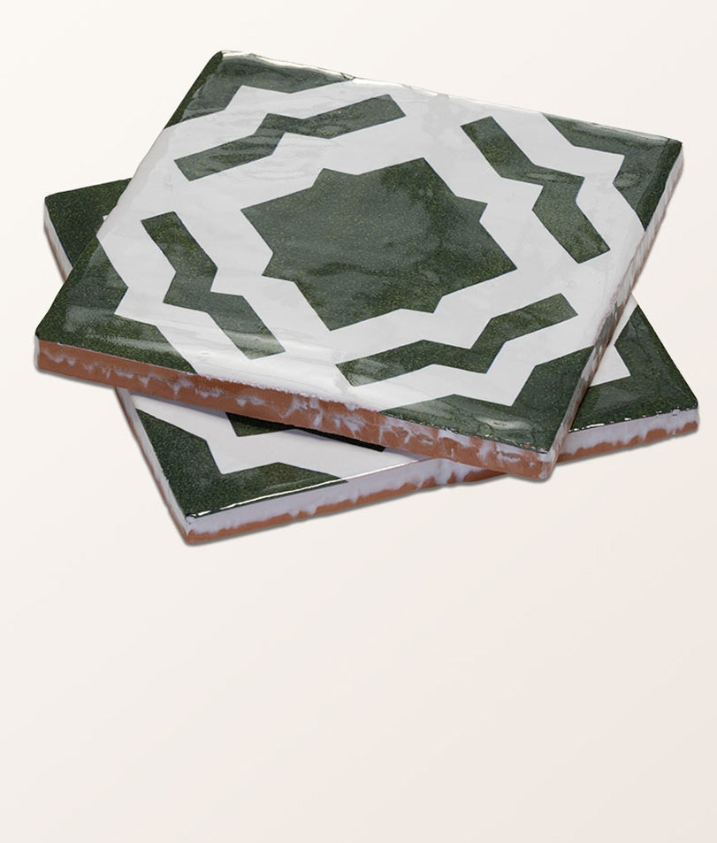 studio-cassius-dark-green-gloss-finish