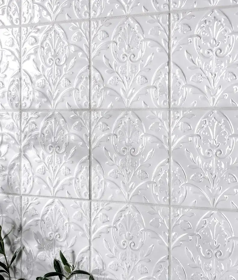 victorian-style-wall-hampton-court-vines-cotton-white-gloss-finish