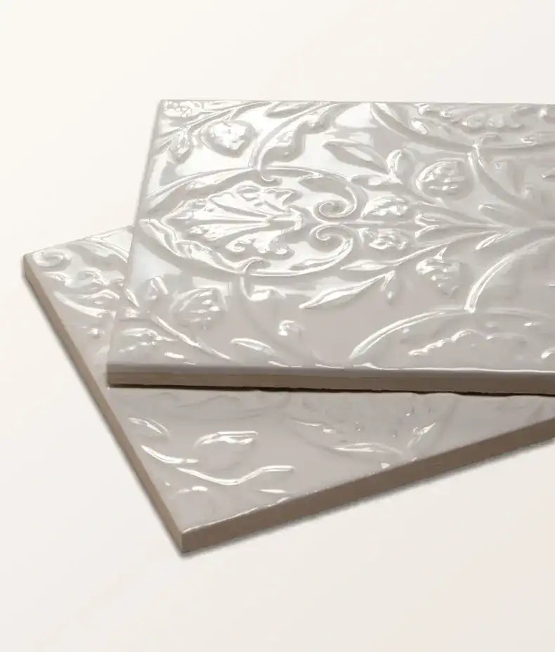 victorian-style-wall-hampton-court-vines-cotton-white-gloss-finish