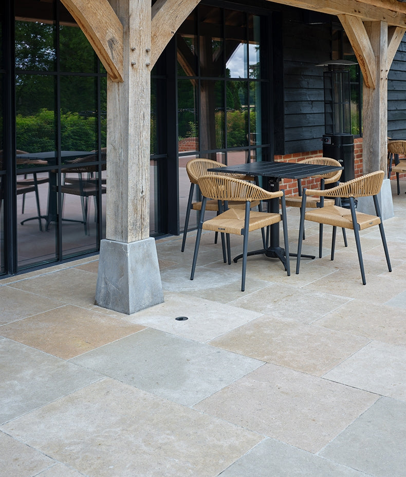 wychwood-paving-tumbled-&-etched-finish