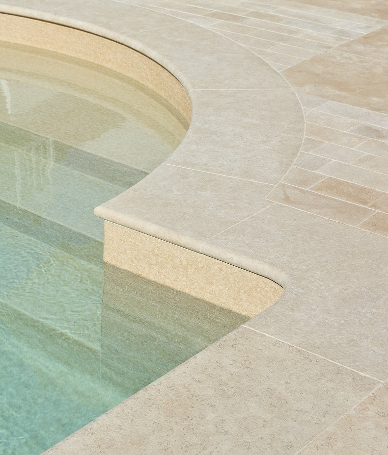 wychwood-paving-tumbled-&-etched-finish