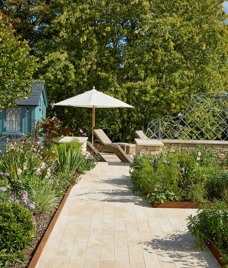 wychwood-paving-tumbled-&-etched-finish