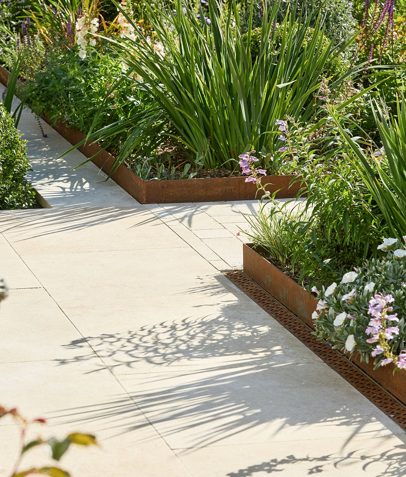 wychwood-paving-tumbled-&-etched-finish